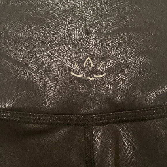 Beyond Yoga High Waisted Sportgloss 7/8 Yoga Leggings - Picture 2 of 3